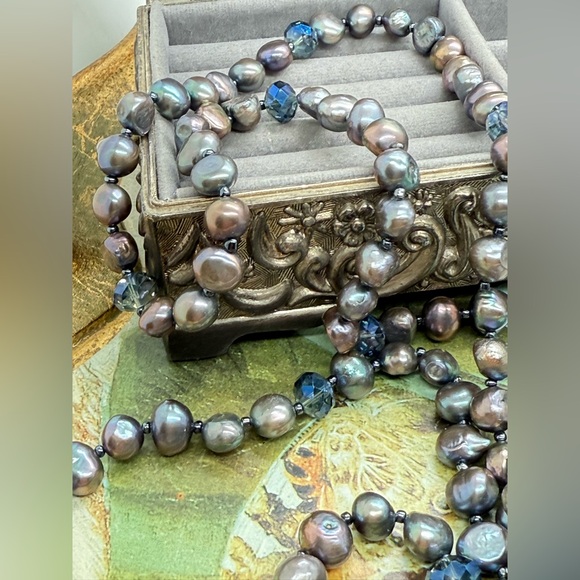 Vintage Peacock Pearl Necklace - Picture 15 of 16